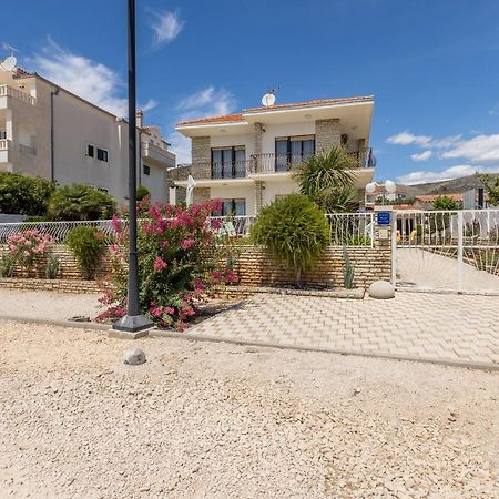 Villa Ratka โตรกีร์ ภายนอก รูปภาพ