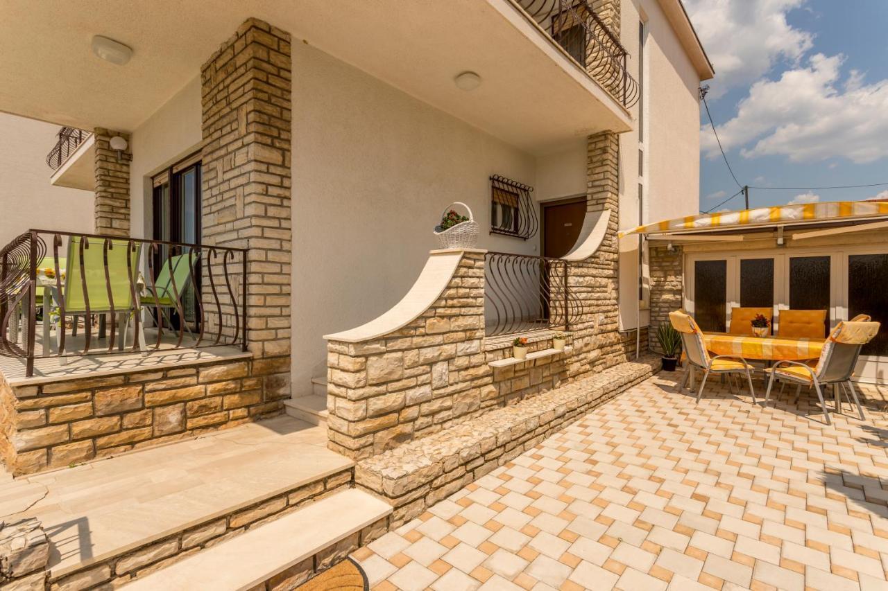 Villa Ratka โตรกีร์ ภายนอก รูปภาพ